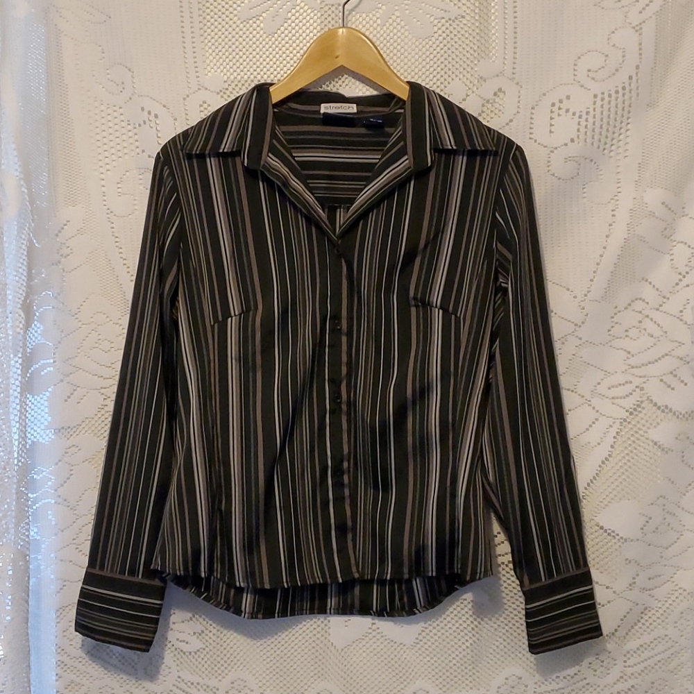 DCC missy stretch button up top